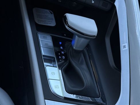 New 2026 Hyundai Elantra Limited image 22