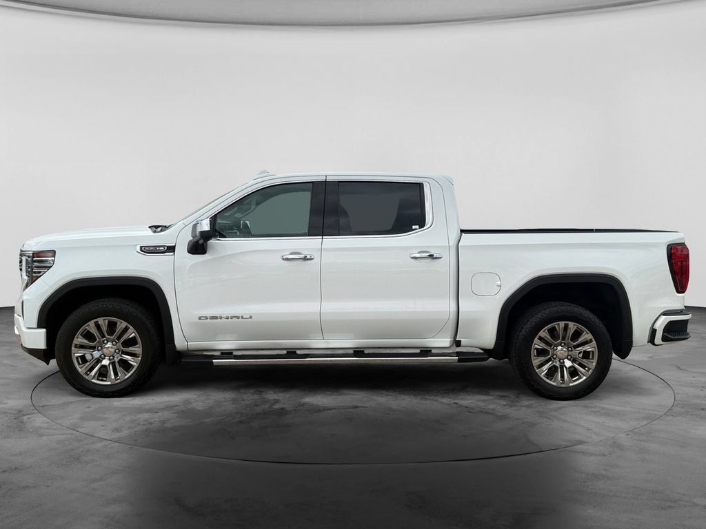 Used 2023 GMC Sierra 1500 Denali w/ Technology Package AWD/4WD image 5