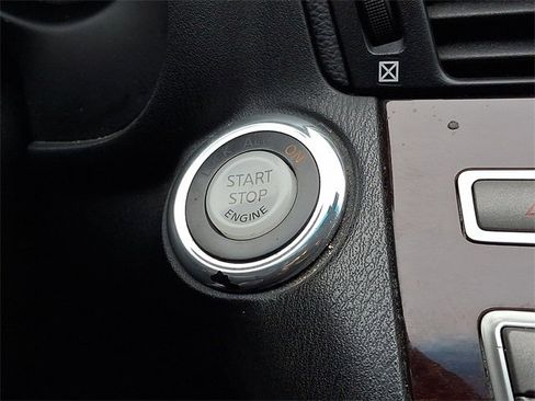 Used 2016 INFINITI Q70 3.7 image 24