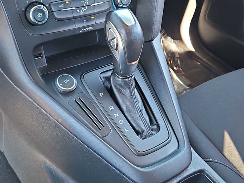 Used 2016 Ford Focus SE image 31