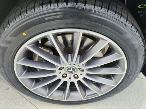 Used 2025 Mercedes-Benz GLE 350 4MATIC image 59