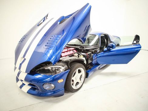 Used 1996 Dodge Viper GTS RWD image 16