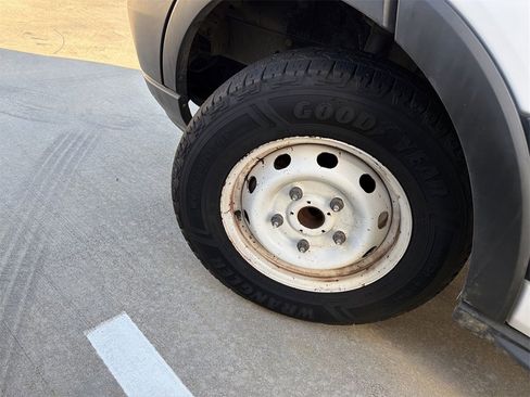 Used 2019 Ford Transit 150 148 Medium Roof image 5