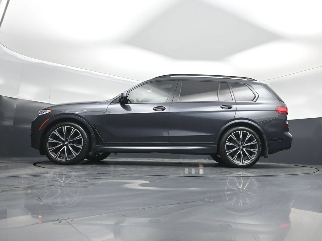 Used 2020 BMW X7 M50i w/ Dynamic Handling Package AWD/4WD image 51