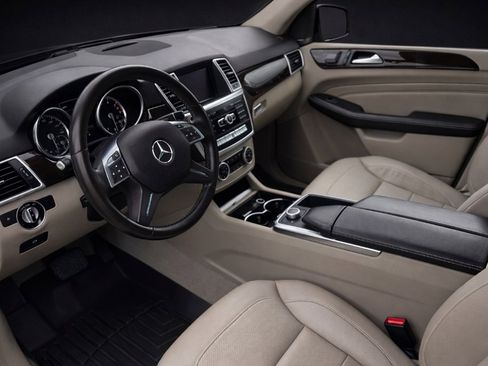 Used 2015 Mercedes-Benz ML 350 4MATIC w/ Premium 1 Package image 6