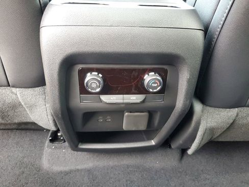 New 2026 Chevrolet Traverse LT w/ Sun and Wheel Package image 12