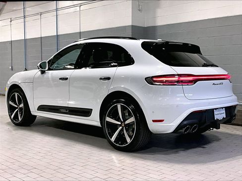 New 2026 Porsche Macan GTS image 3
