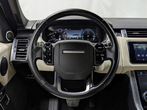 Used 2020 Land Rover Range Rover Sport HSE image 32