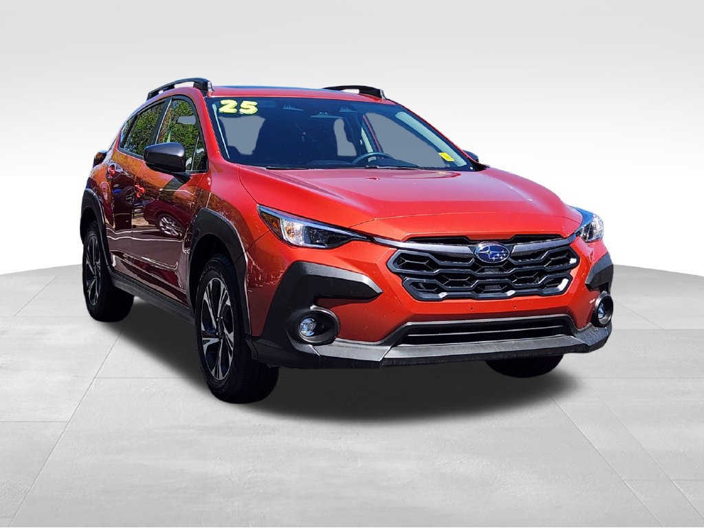 Used 2025 Subaru Crosstrek 2.5i Premium AWD/4WD image 3
