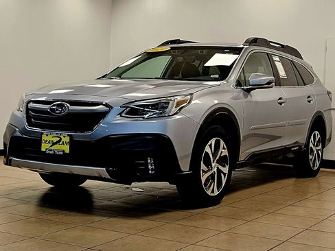 Used 2020 Subaru Outback Limited AWD/4WD image 3