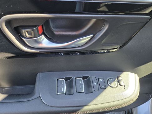 Certified 2025 Acura ADX A-Spec image 24