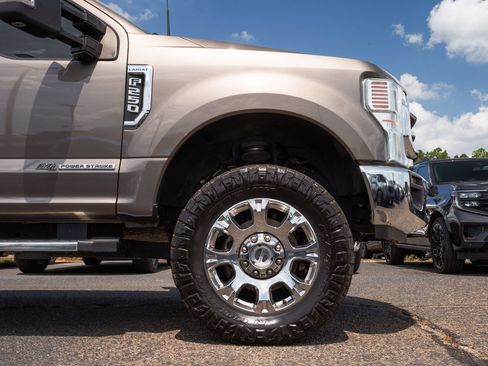 Used 2022 Ford F250 Lariat w/ Lariat Ultimate Package AWD/4WD image 7