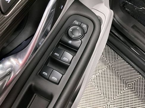 Used 2024 GMC Terrain SLT AWD/4WD image 39