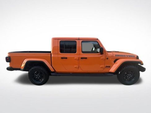 Used 2025 Jeep Gladiator Sport AWD/4WD image 9