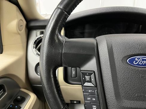 Used 2017 Ford Expedition EL XLT w/ Equipment Group 202A AWD/4WD image 26