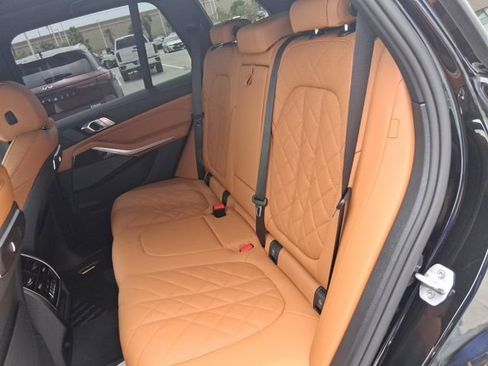 Used 2026 BMW X5 xDrive40i w/ M Sport Package AWD/4WD image 17