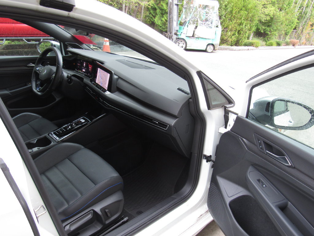 Used 2024 Volkswagen Golf R AWD/4WD image 17