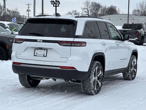 New 2026 Jeep Grand Cherokee Limited AWD/4WD image 32