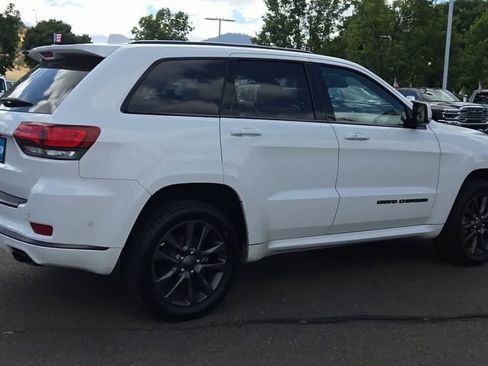 Used 2018 Jeep Grand Cherokee High Altitude AWD/4WD image 9