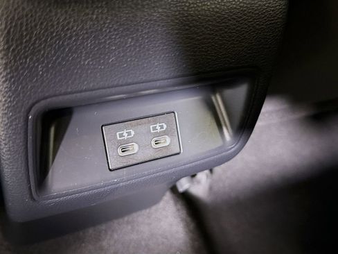 Used 2024 Toyota Corolla SE image 27