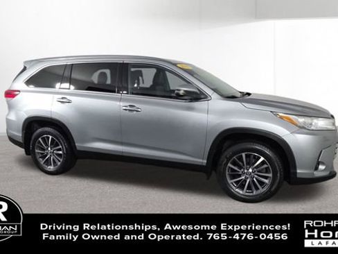 Used 2019 Toyota Highlander XLE AWD/4WD image 2