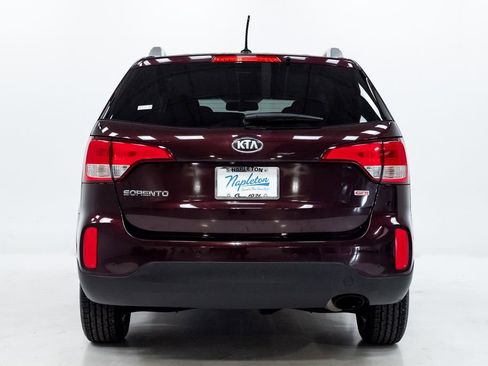 Used 2014 Kia Sorento LX FWD image 27