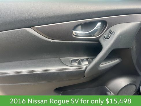 Used 2016 Nissan Rogue SV w/ SV Premium Package AWD/4WD image 13