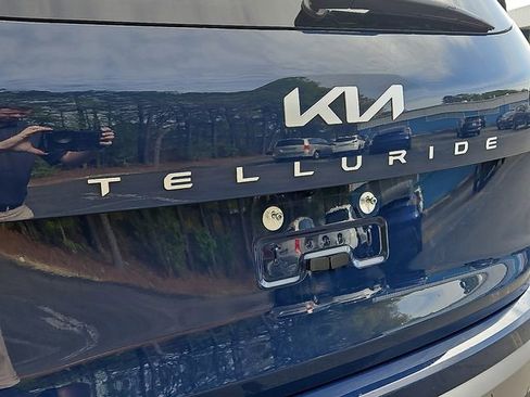 Used 2025 Kia Telluride S FWD image 35