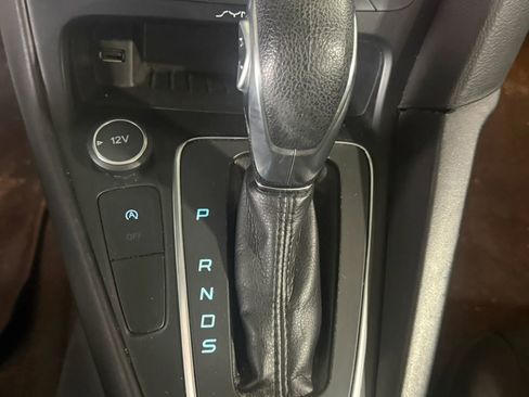 Used 2017 Ford Focus SE image 26