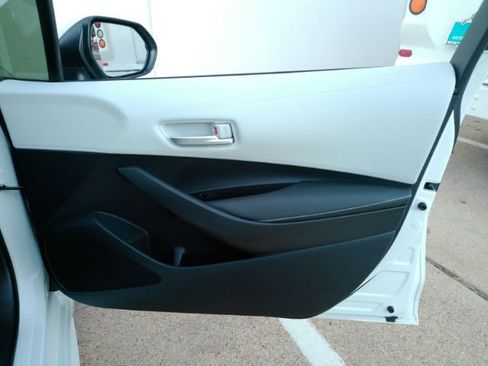 Used 2022 Toyota Corolla SE image 19