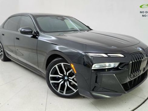 Used 2023 BMW 740i w/ Parking Assistance Package RWD image 88