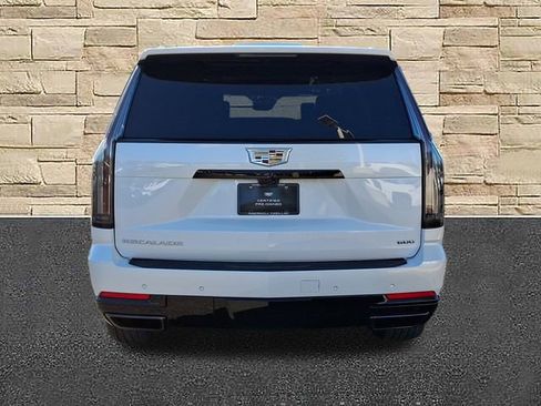 Used 2025 Cadillac Escalade Sport Platinum image 3