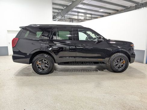 Used 2025 Ford Expedition Tremor AWD/4WD image 2
