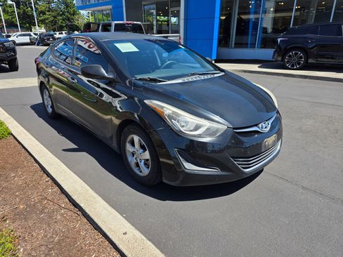 Used 2014 Hyundai Elantra SE FWD image 1
