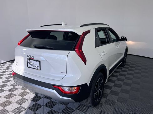 New 2026 Kia Niro EX w/ EX Premium Package FWD image 2