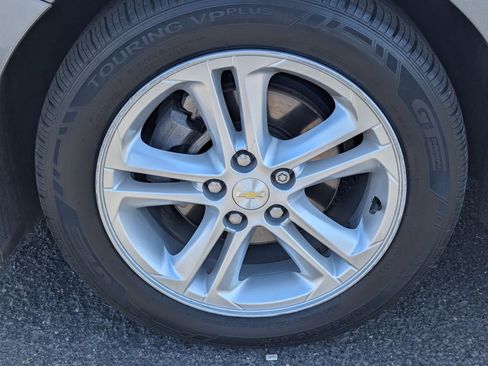 Used 2018 Chevrolet Cruze LT FWD image 13