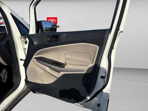 Used 2021 Ford EcoSport S image 34