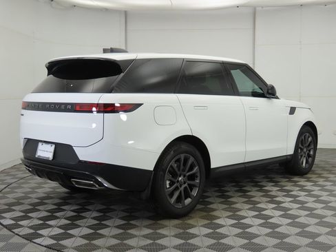 New 2025 Land Rover Range Rover Sport image 5