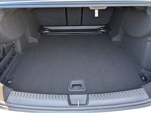 Used 2024 Mercedes-Benz E 350 4MATIC Sedan image 6