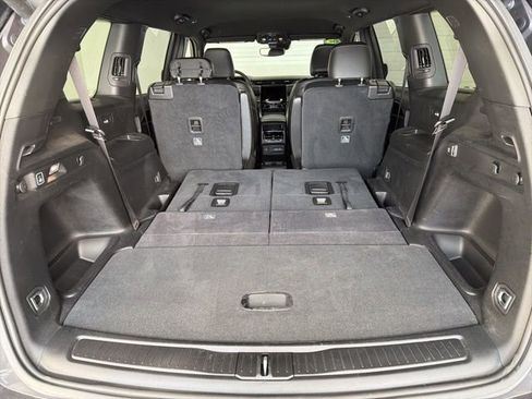 Used 2023 Jeep Grand Cherokee L Altitude image 33