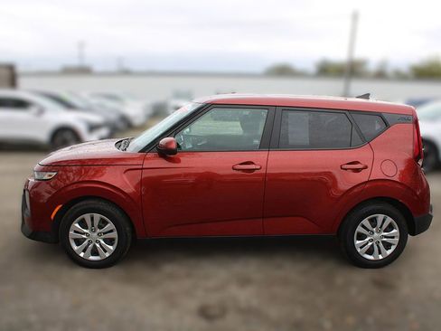Certified 2021 Kia Soul LX image 13
