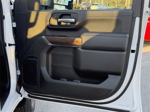 Used 2023 GMC Sierra 3500 SLT w/ SLT Convenience Package image 36