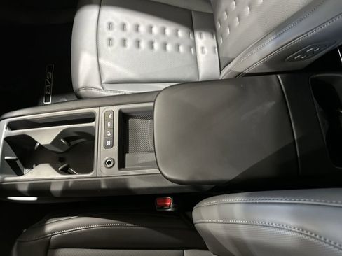 New 2026 Kia EV9 Wind image 23