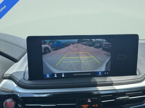 Used 2025 Acura MDX FWD image 16