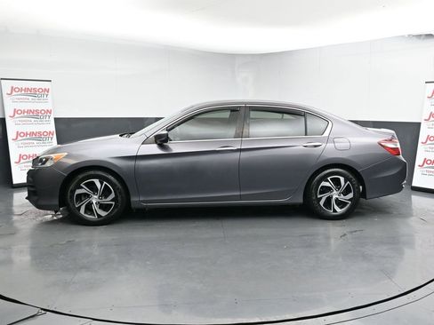 Used 2017 Honda Accord LX image 5