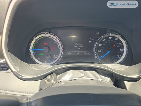 Used 2023 Toyota Highlander XLE FWD image 9