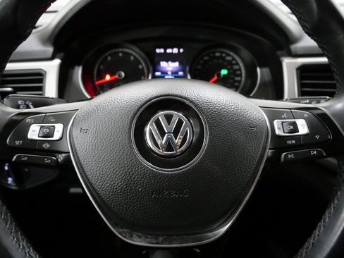 Used 2019 Volkswagen Atlas SE w/ Towing Package image 15