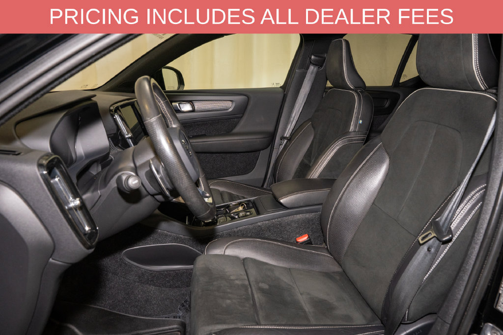 Used 2019 Volvo XC40 T4 R-Design FWD image 11