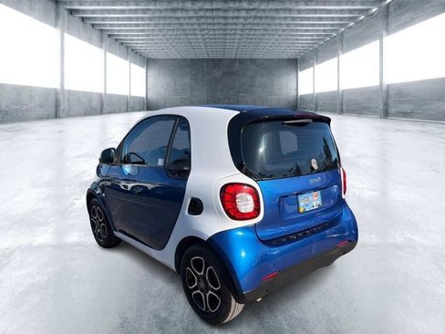 Used 2016 smart fortwo Prime image 4