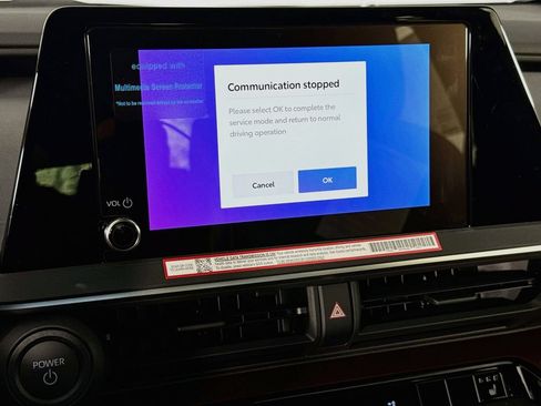 Used 2026 Toyota Prius Plug-In Hybrid FWD image 19